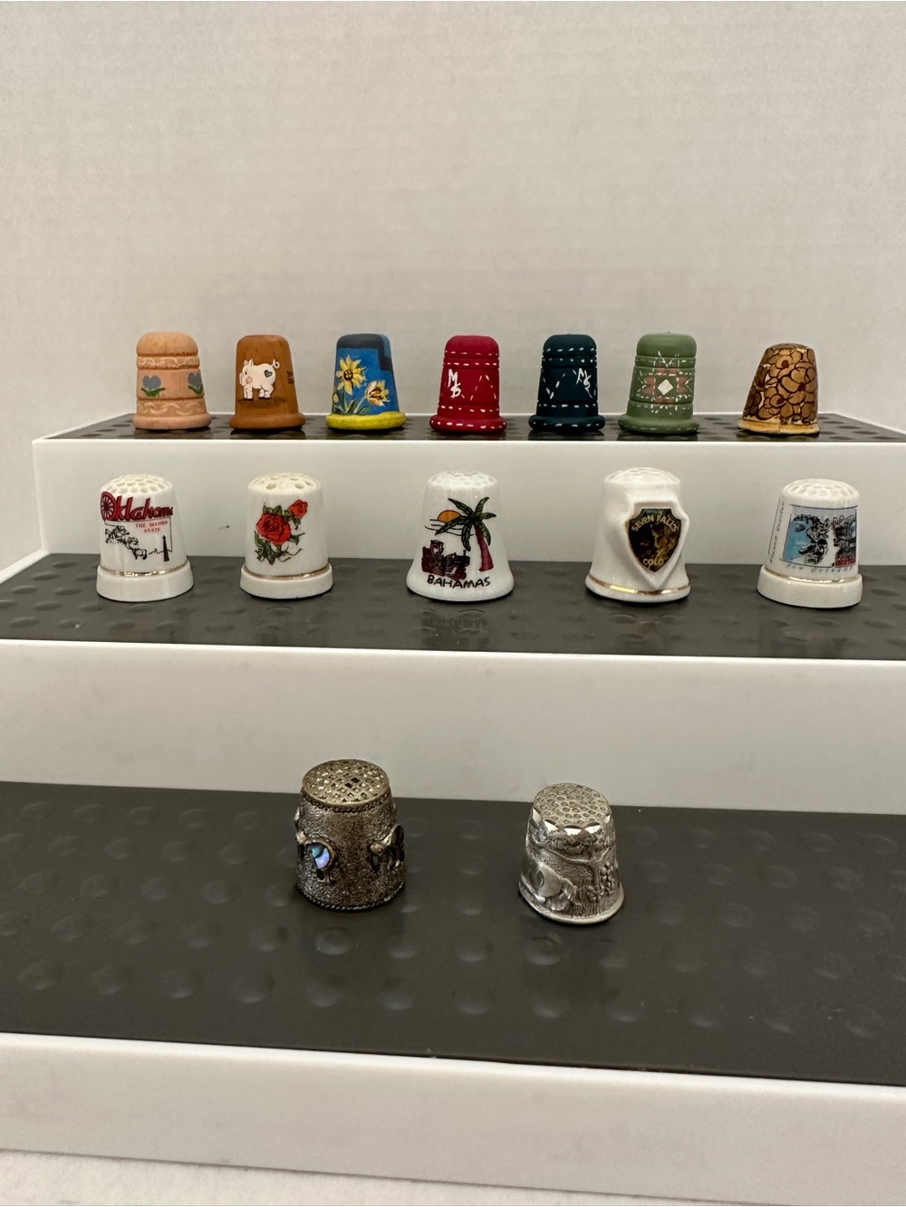 14 Vintage Collectible Decorative Thimble Set #10